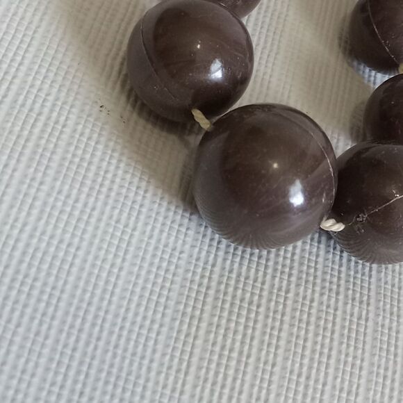 Brown Marbled Design Acrylic Beaded Single Strand Vintage Fashion Necklace - Picture 6 of 9